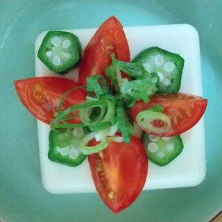 簡単◆ミニトマト＆オクラサラダ豆腐